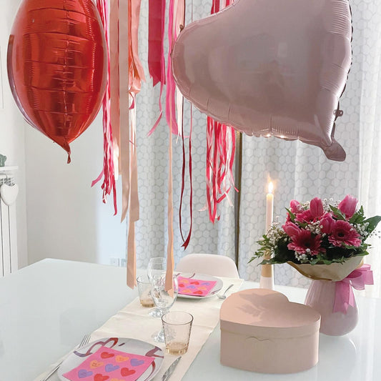 XL heart-shaped foil balloon