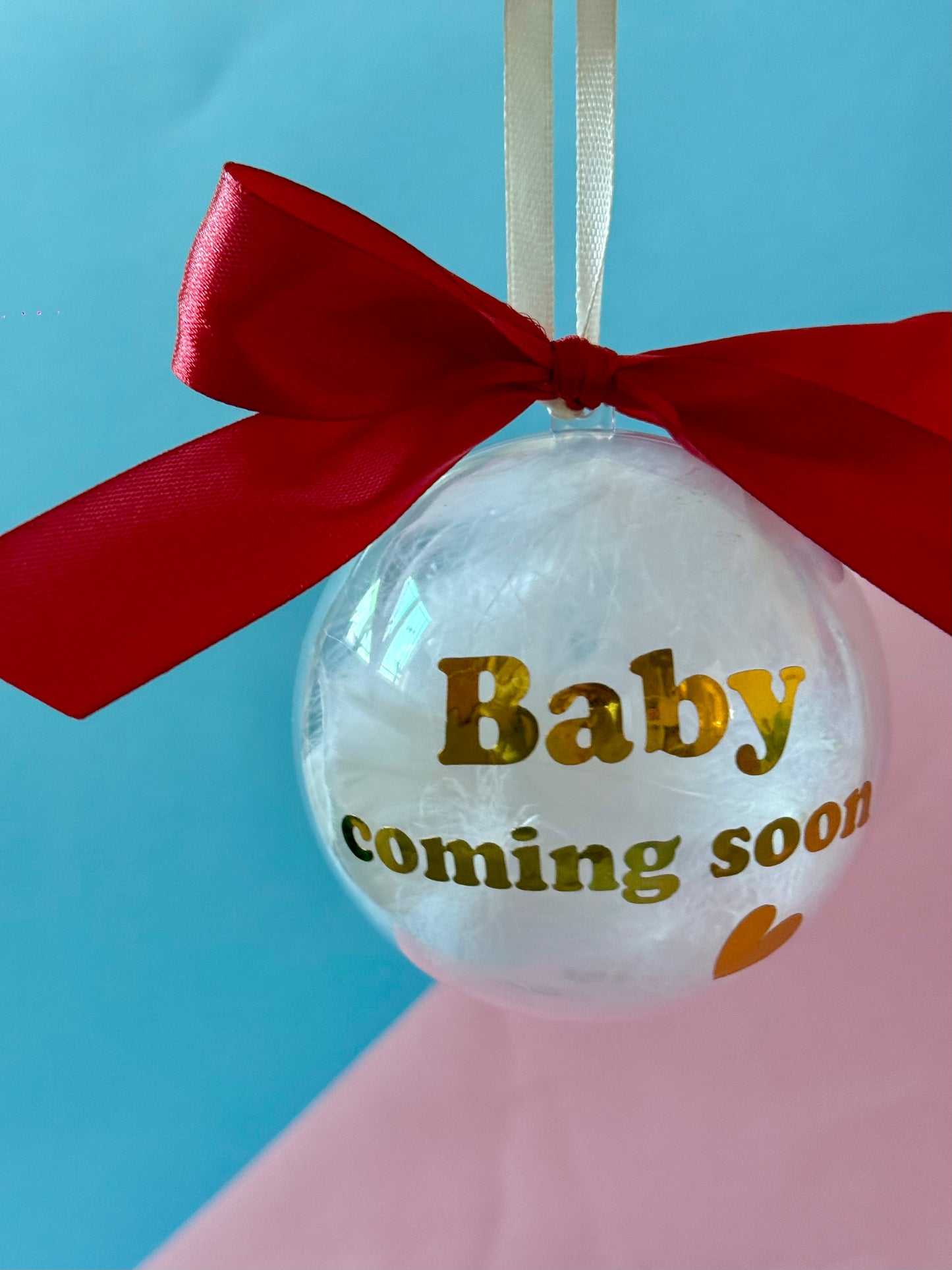 Bauble "Baby coming soon"