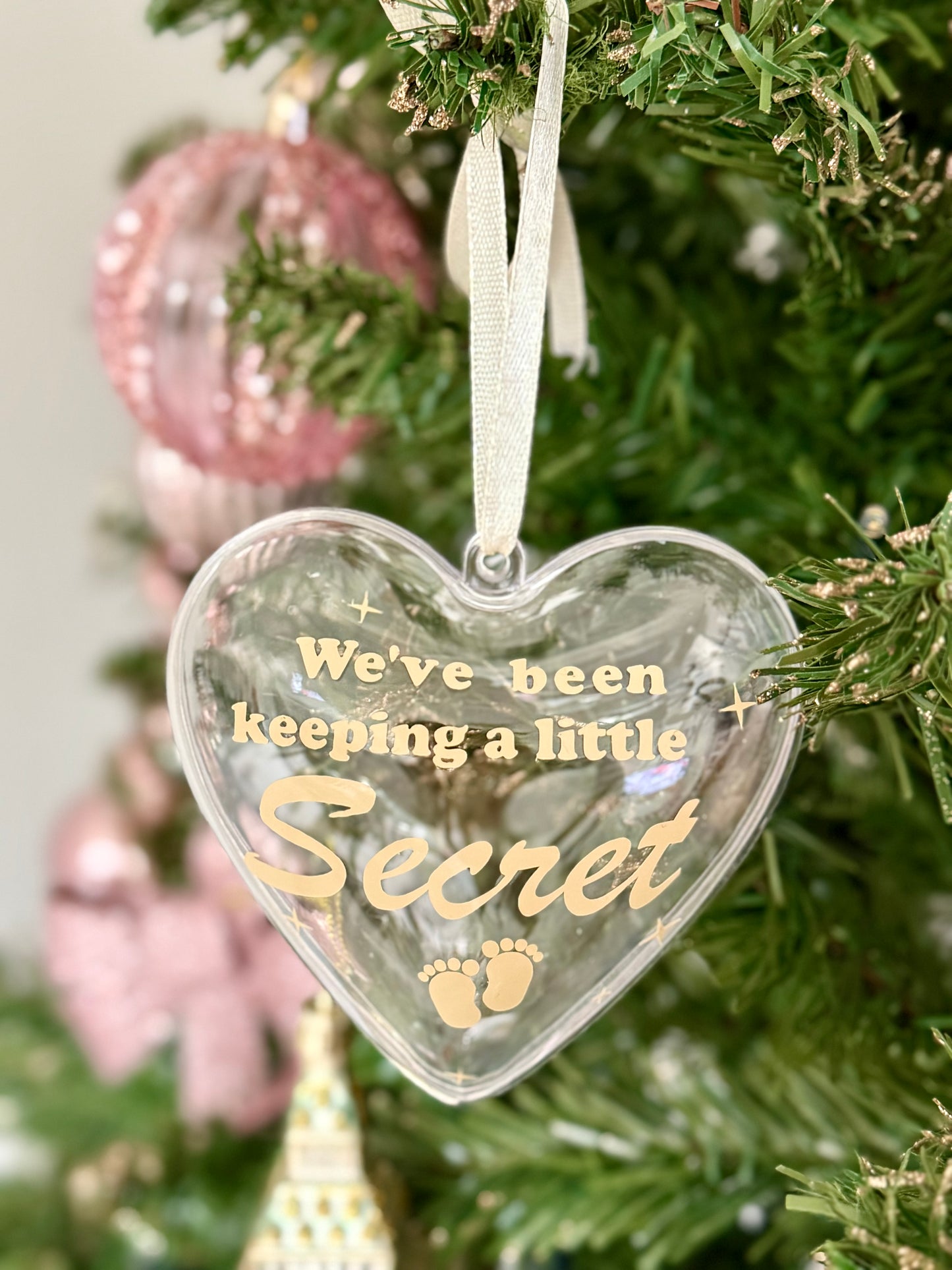 Ornament "Little secret"